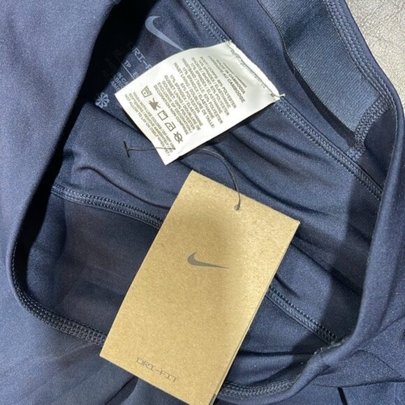 Nike Club Women's skirt-short - Picture 6 of 8